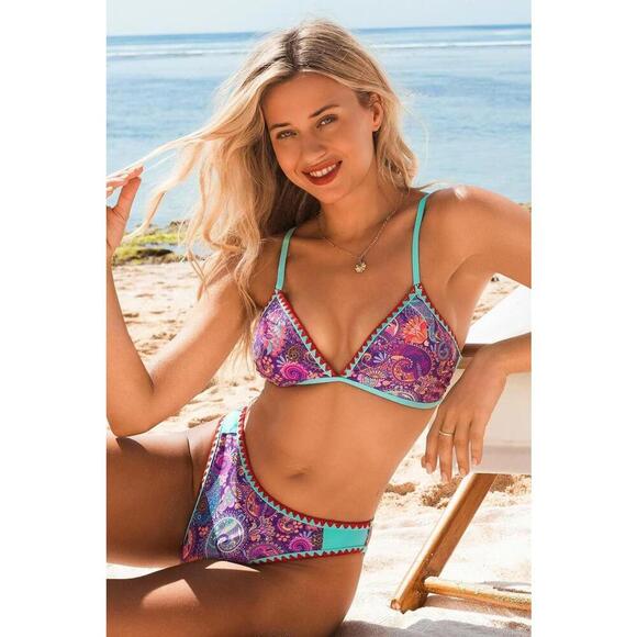 NWT Cupshe Boho Paisley V-Neck Shell-Stitched Bikini Set - Size Medium - Picture 1 of 3